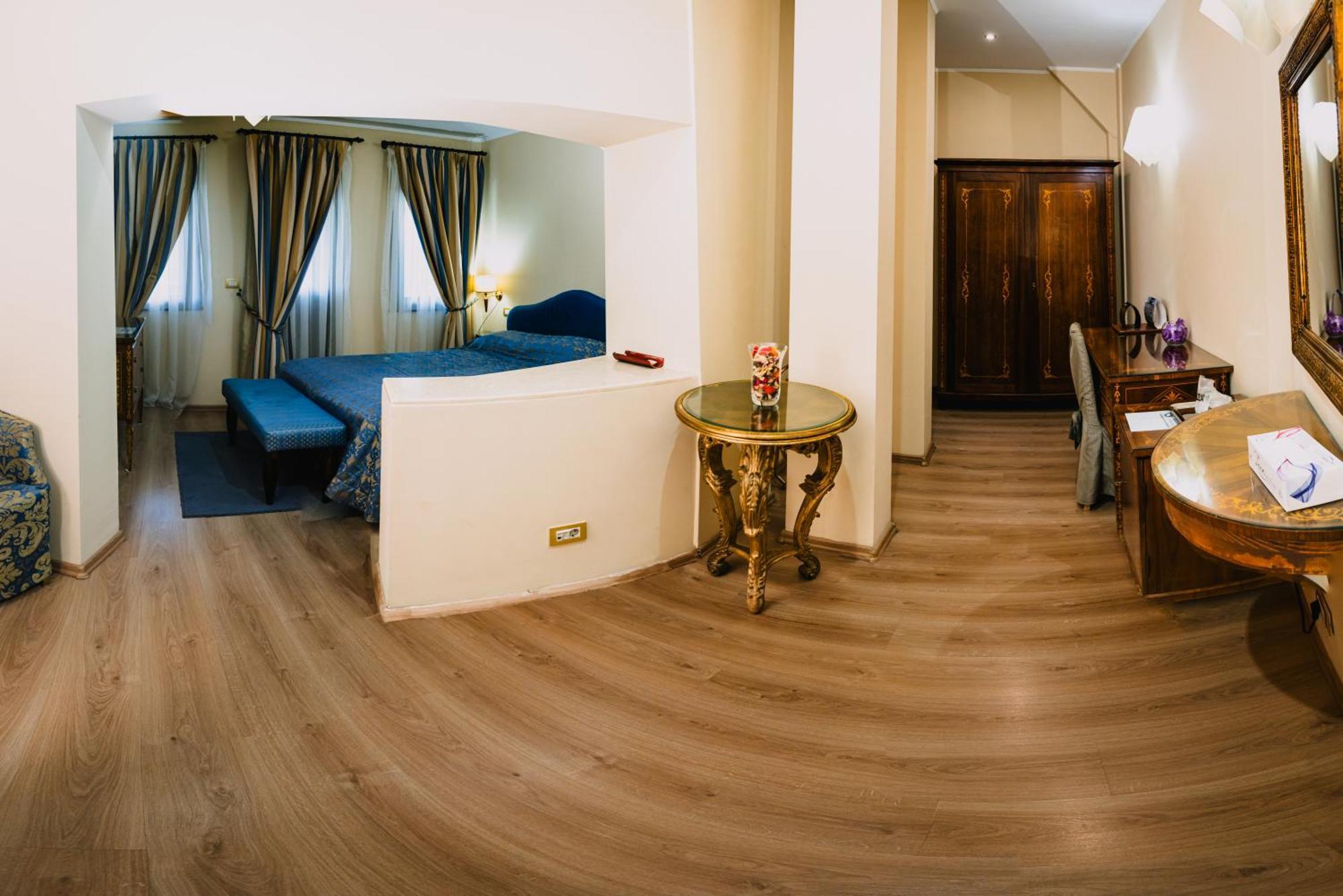 Vigo Hotel Ploieşti Eksteriør billede